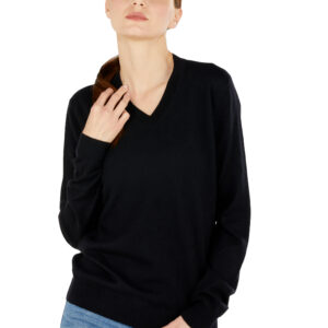 Black cashmere V-neck sweater for women, model GINA. Authentic Made in Italy knitwear.